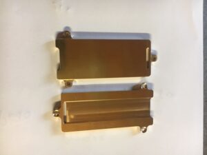 PIASTRA SUPPORTO BATTERIA IN OTTONE PESANTE GR 70